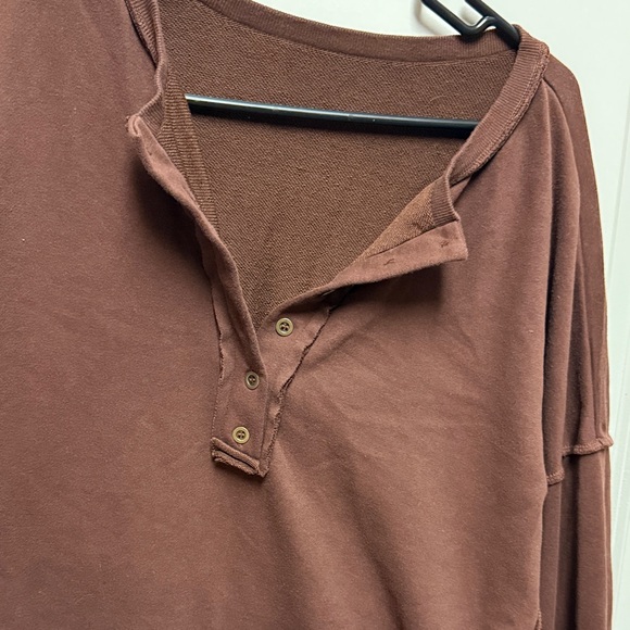 Amazon Essentials Women's Maroon Button-Up Sweatshirt - Picture 9 of 12